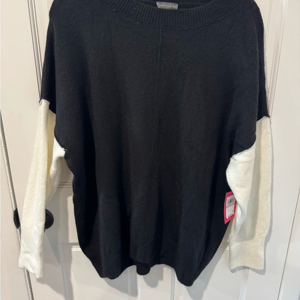 Vince Camuto Black and Cream Sweater